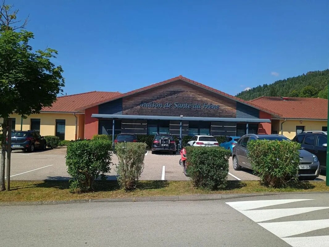 Bureau dans Saint-Martin-du-Frêne à louer Photo de l’immeuble– Image 1 sur 8