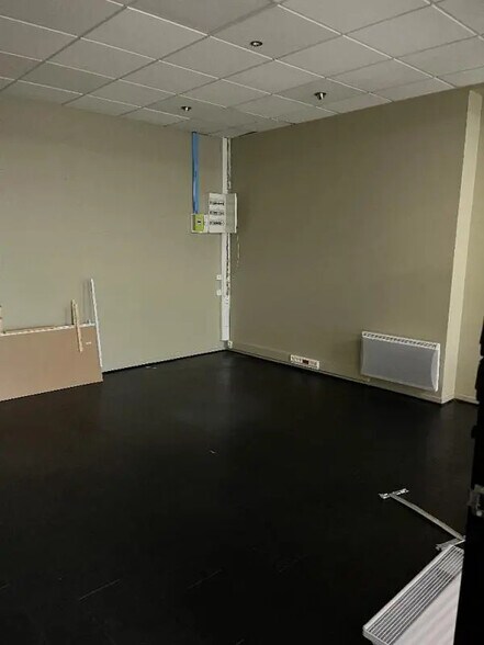 10 Rue Du Maréchal De Lattre De Tassigny, Bihorel à vendre - Photo de l’immeuble – Image 2 sur 5