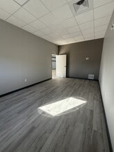 2025 S 3rd St, Mabank, TX à louer Photo intérieure– Image 2 sur 6