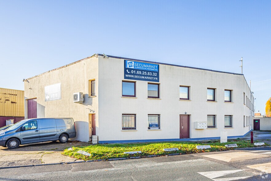 Bureau dans Sainte-Geneviève-des-Bois à louer - Photo de l’immeuble – Image 1 sur 3