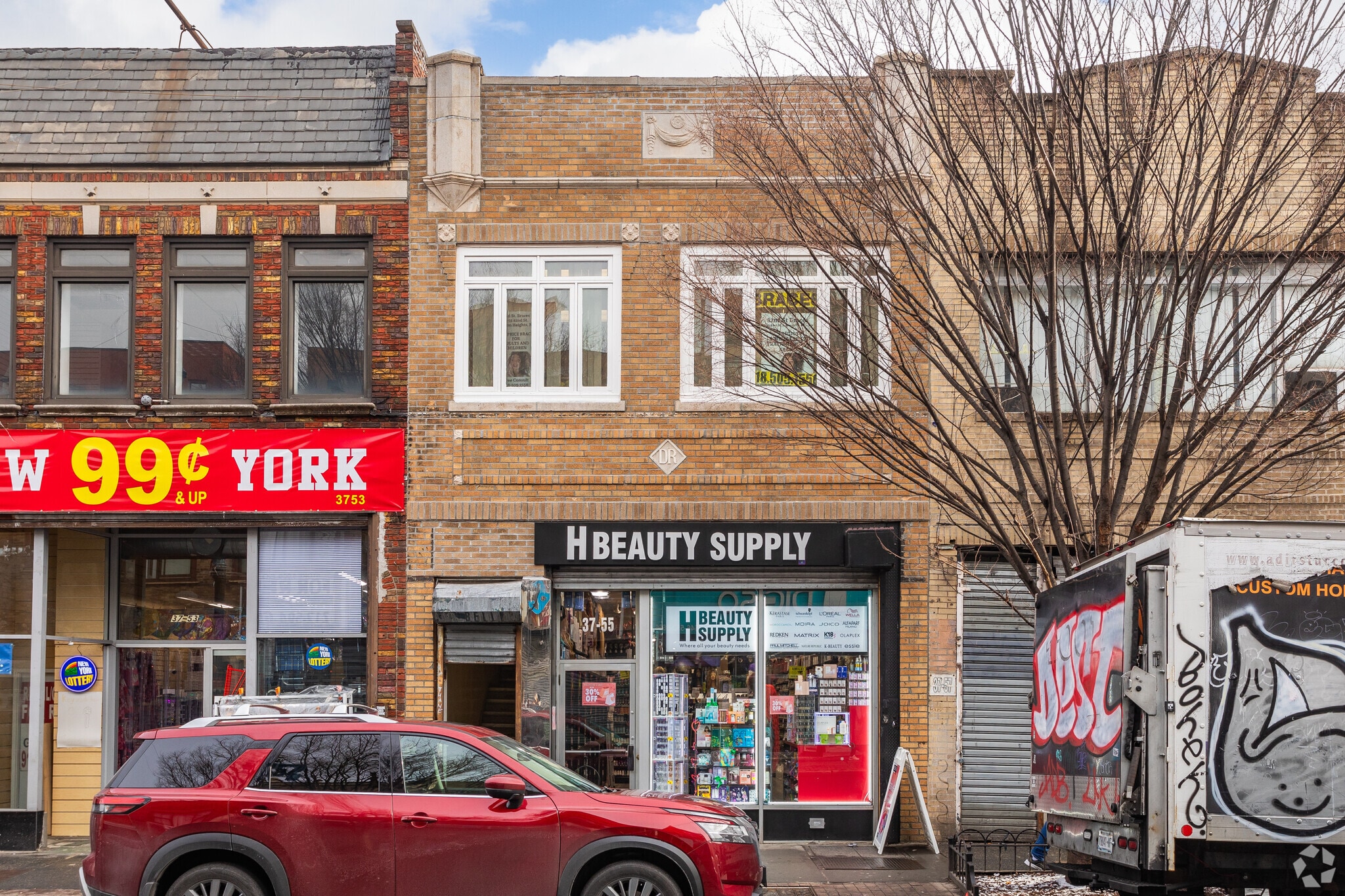 3755 82nd St, Jackson Heights, NY à louer Photo de l’immeuble– Image 1 sur 7