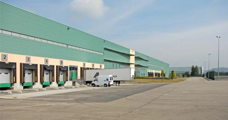 Industriel/Logistique dans Saint-Vulbas à louer - Photo de l’immeuble – Image 1 sur 4