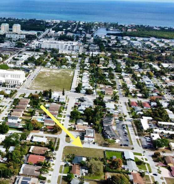 205 SW 3rd St, Boynton Beach, FL à vendre - Photo de l’immeuble – Image 2 sur 4