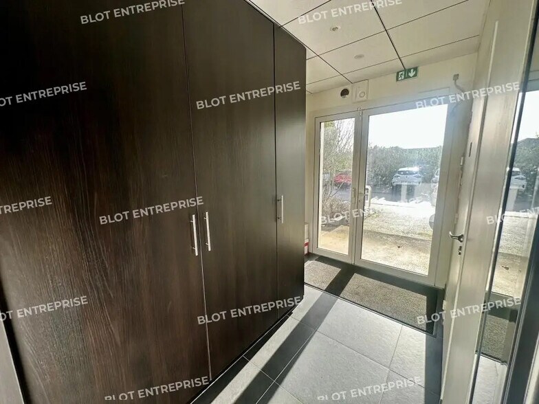 Bureau dans Saint-Grégoire à vendre - Photo intérieure – Image 3 sur 4