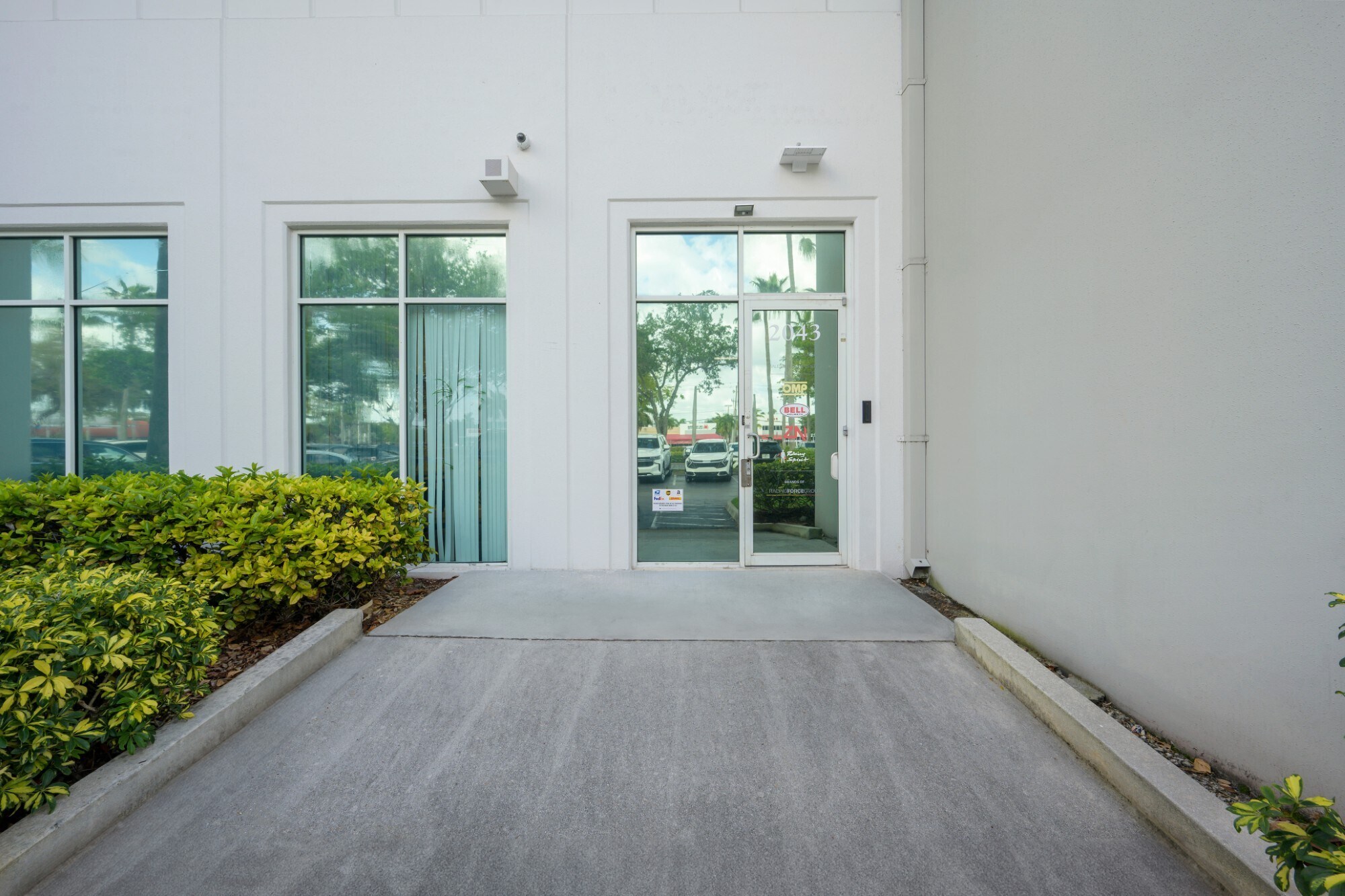 1701-2089 NW 87th Ave, Miami, FL à louer Photo principale– Image 1 sur 23