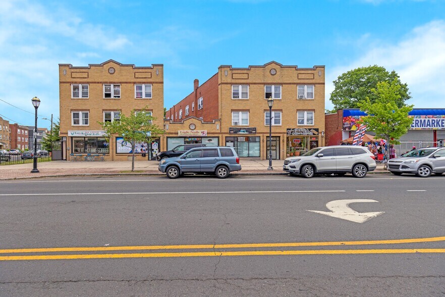 689-699 Maple Ave, Hartford, CT à vendre - Photo de l’immeuble – Image 1 sur 16