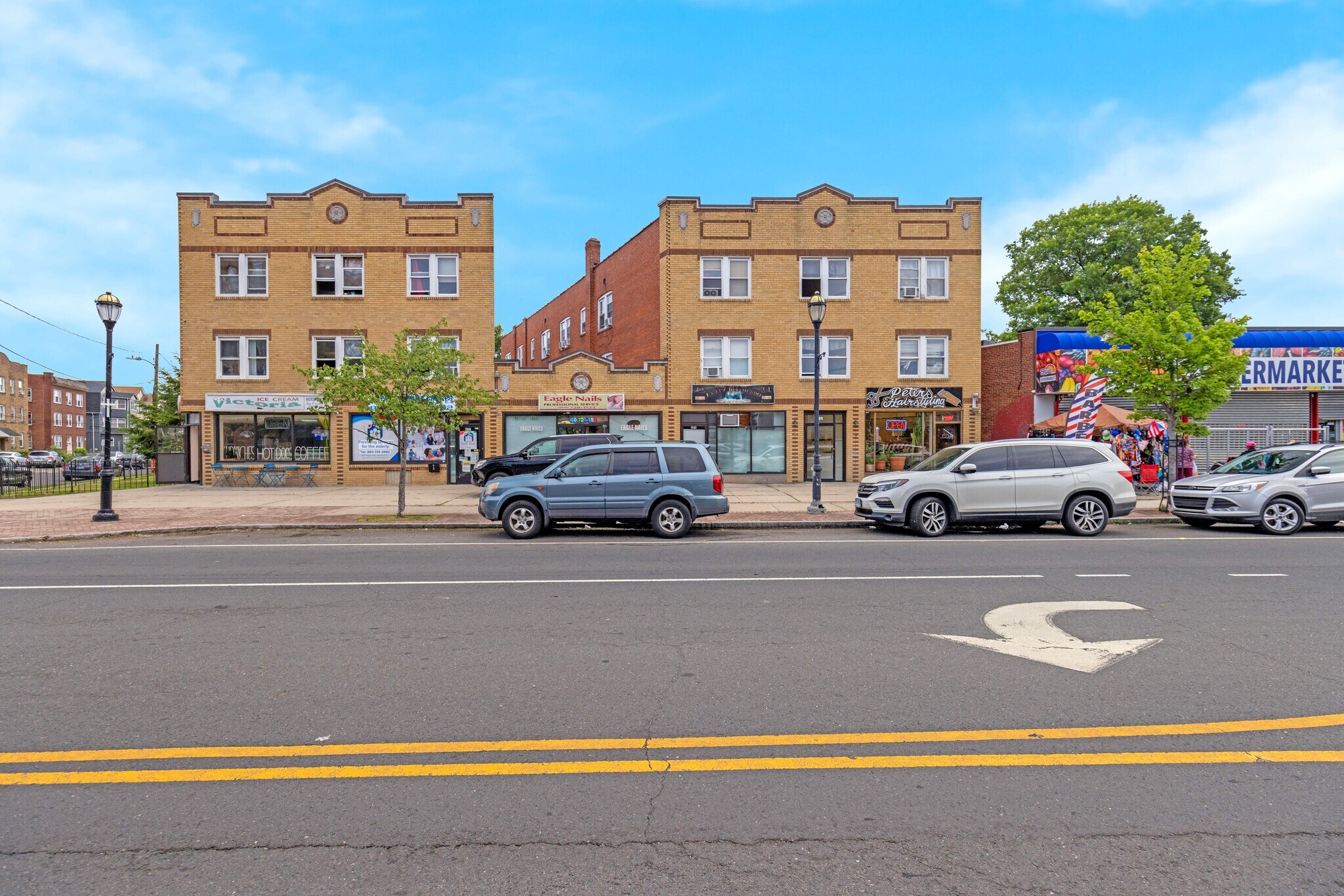 689-699 Maple Ave, Hartford, CT à vendre Photo de l’immeuble– Image 1 sur 17