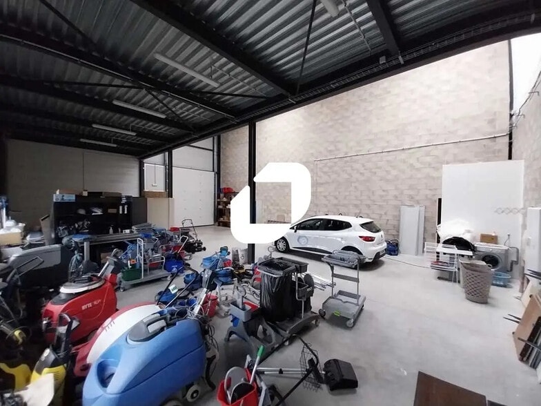 10 Boulevard De La Communauté, Buchelay à louer - Photo de l’immeuble – Image 3 sur 9