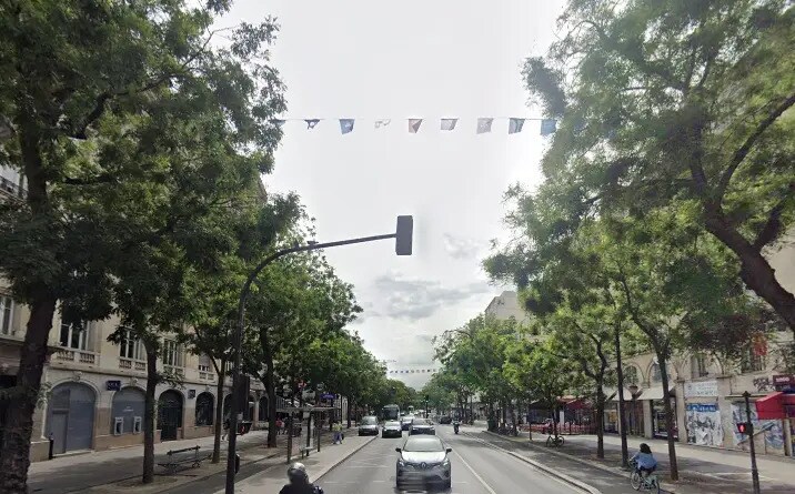 Local commercial dans Paris à louer - Photo de l’immeuble – Image 2 sur 3