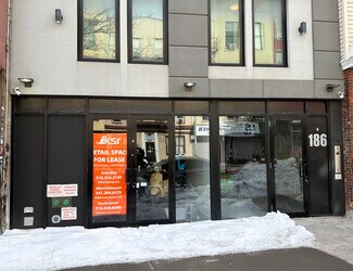 Plus de détails pour 186 Greenpoint Ave, Brooklyn, NY - Local commercial à louer