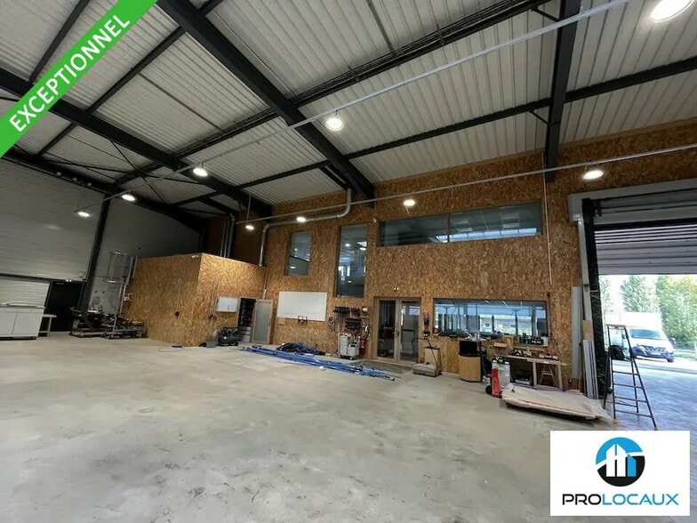 Local d’activités dans Compiègne à louer - Photo de l’immeuble – Image 2 sur 10