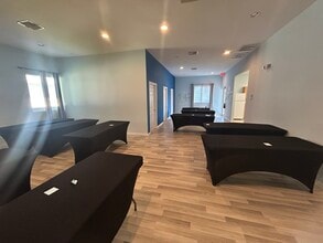 230 Pine Ave N, Oldsmar, FL à louer Photo intérieure– Image 2 sur 5