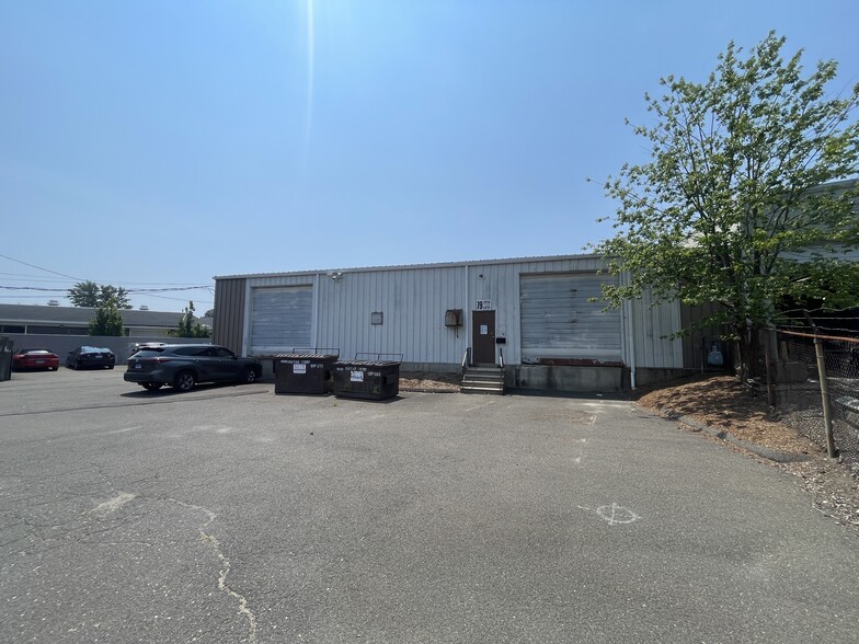 79 Day St, Norwalk, CT à louer - Photo de l’immeuble – Image 1 sur 7