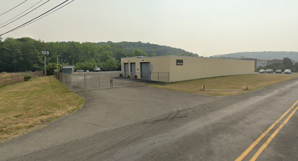 153 Industrial Park Rd, Pottsville, PA à vendre - Photo de l’immeuble – Image 1 sur 8