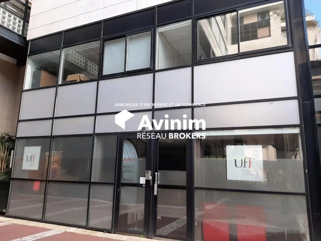 Local commercial dans Enghien-les-Bains à louer Photo de l’immeuble– Image 1 sur 4