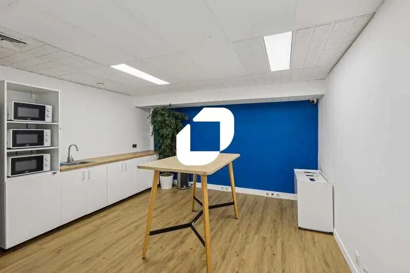 Bureau dans Roissy-en-France à louer - Photo de l’immeuble – Image 3 sur 9