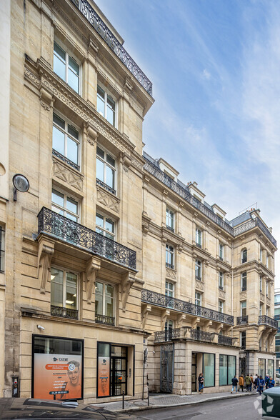 3-5 Rue Saint-Georges, Paris à louer - Photo principale – Image 1 sur 2