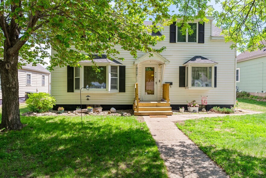 820 N 6th St, Montevideo, MN à vendre - Photo de l’immeuble – Image 2 sur 43