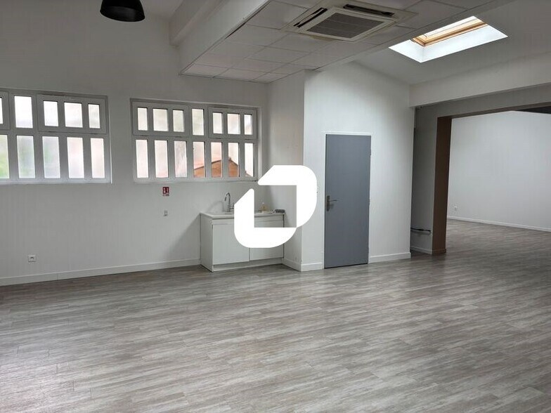Bureau dans Villeurbanne à louer - Photo intérieure – Image 3 sur 11