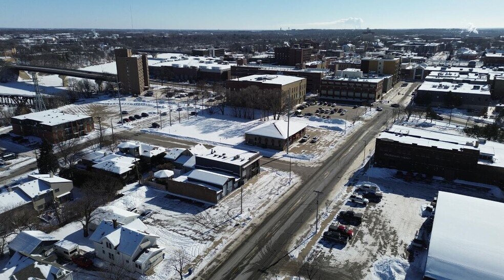 519 2nd St N, Saint Cloud, MN à vendre - Photo de l’immeuble – Image 2 sur 14
