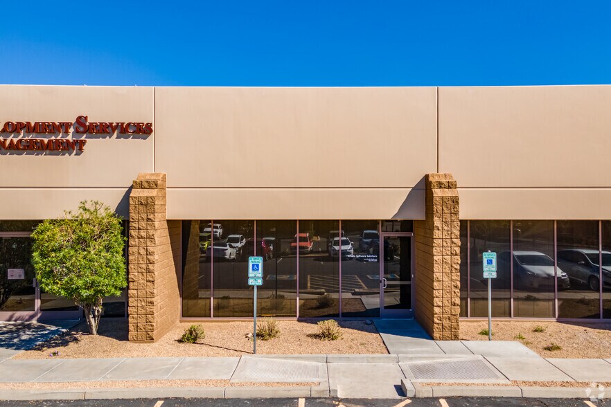 17235 N 75th Ave, Glendale, AZ à vendre - Photo de l’immeuble – Image 2 sur 6