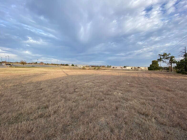 7725 NW 81st Pl, Oklahoma City, OK à vendre - Autre – Image 2 sur 2