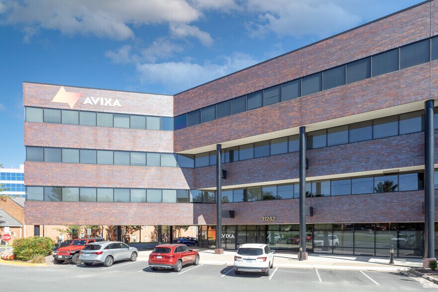 11242 Waples Mill Rd, Fairfax, VA à louer - Photo de l’immeuble – Image 3 sur 4