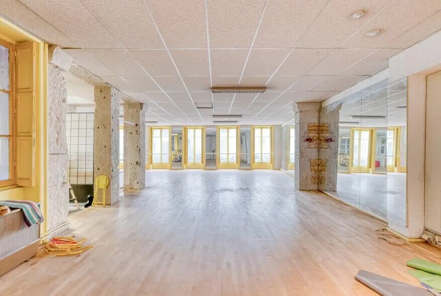 Bureau dans Lyon à vendre - Photo de l’immeuble – Image 1 sur 12