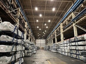 1000-5000 Commerce Cir, Trafford, PA à louer Photo intérieure– Image 1 sur 3