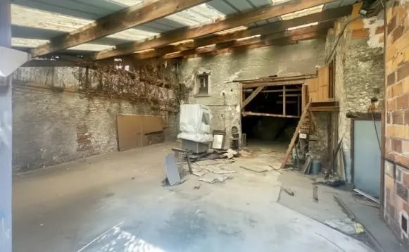 Local d'activités dans Monnerville à vendre - Photo de l’immeuble – Image 2 sur 5