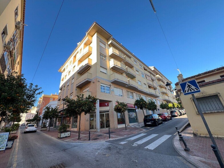 de Dolores Ibárruri 'Pasionaria, 2, Benalmádena, Málaga à vendre - Photo de l’immeuble – Image 2 sur 29