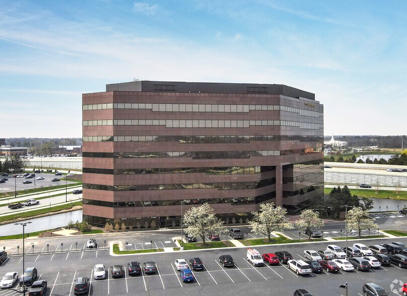 11611 N Meridian St, Carmel, IN à louer - Photo de l’immeuble – Image 1 sur 8