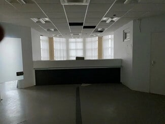 Plus de détails pour Local commercial à louer