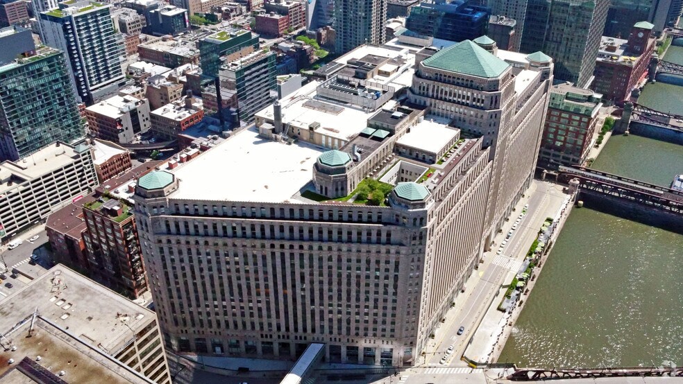 222 Merchandise Mart Plz, Chicago, IL à louer - Aérien – Image 2 sur 33