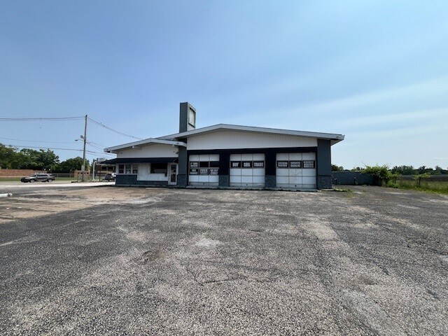 1929 E Morgan Ave, Evansville, IN à vendre - Photo de l’immeuble – Image 2 sur 8