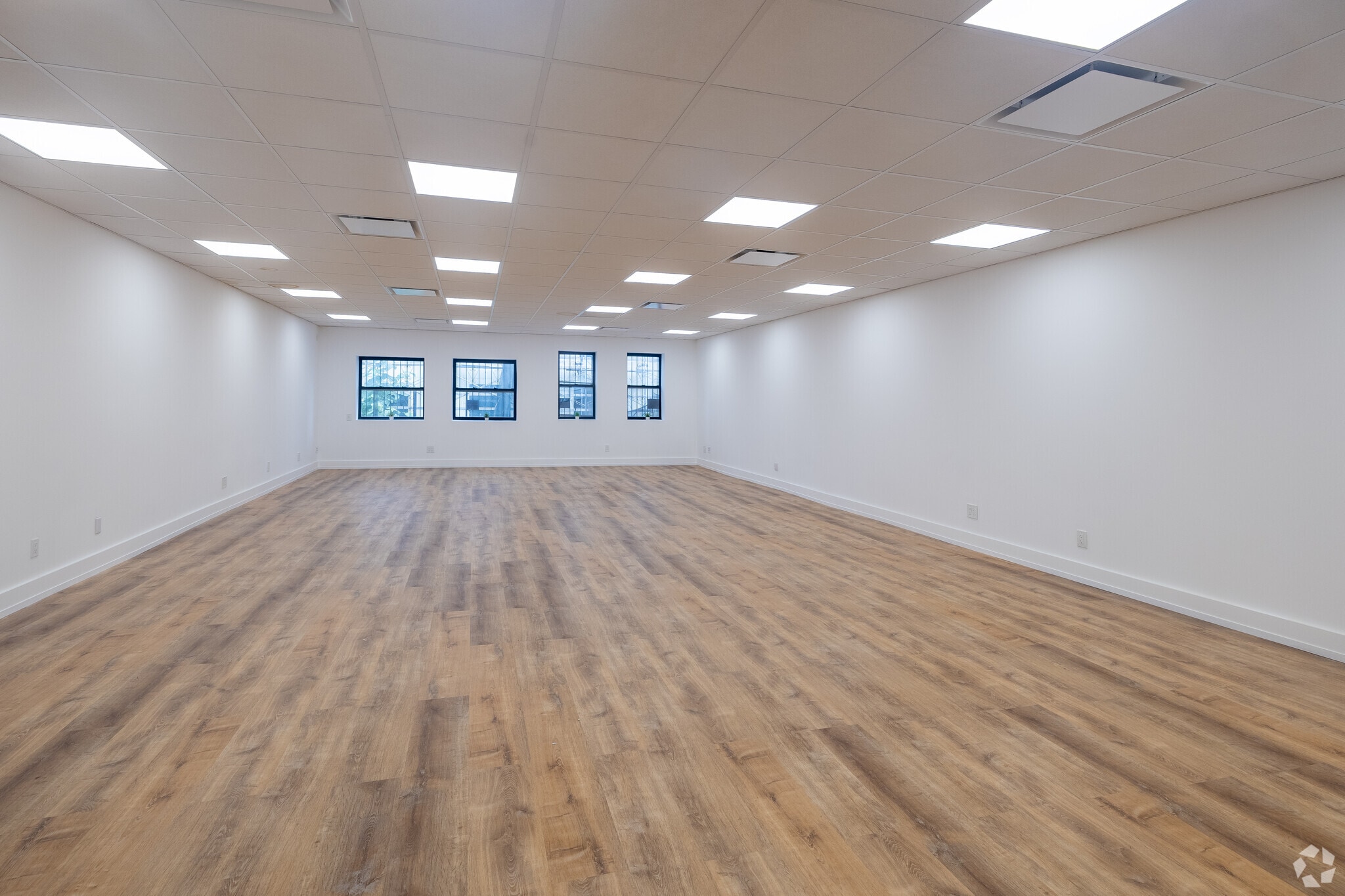 3858 11th St, Long Island City, NY à louer Photo intérieure– Image 1 sur 8