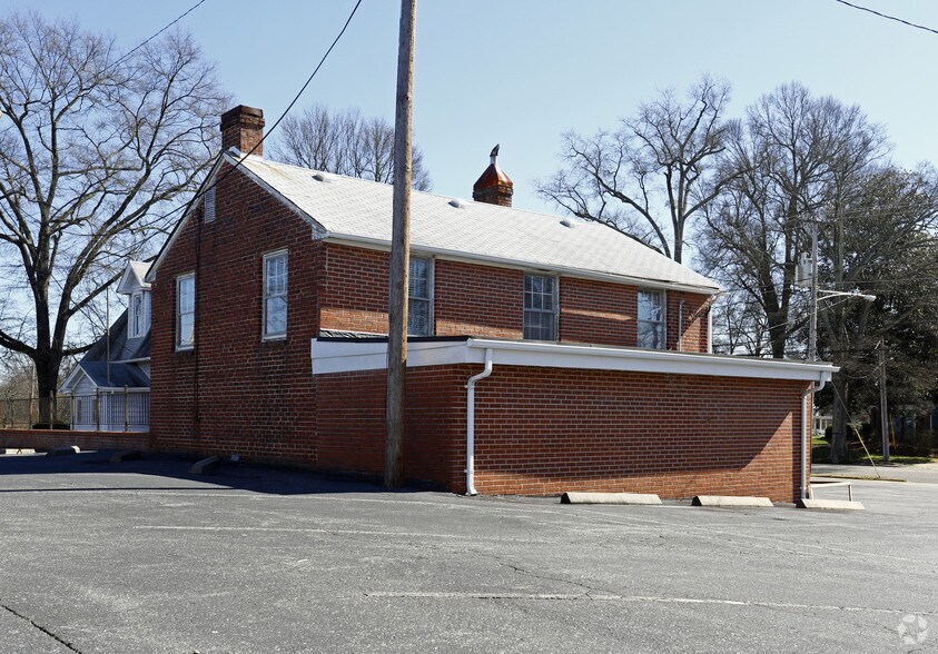 219.5 York St, Gastonia, NC à vendre - Photo de l’immeuble – Image 3 sur 4