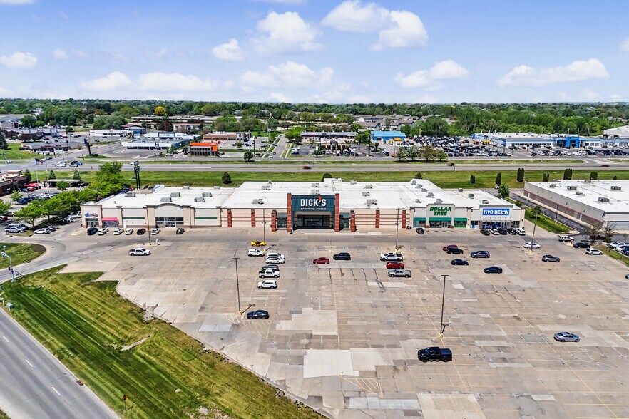 1407-1415 Flammang Dr, Waterloo, IA à louer - Photo de l’immeuble – Image 2 sur 5