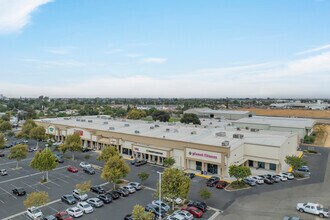 1300-1360 W Main St, Turlock, CA - Vue aérienne  vue de carte - Image1