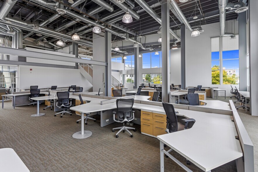 1315 Lincoln Blvd, Santa Monica, CA à louer - Photo de l’immeuble – Image 1 sur 7