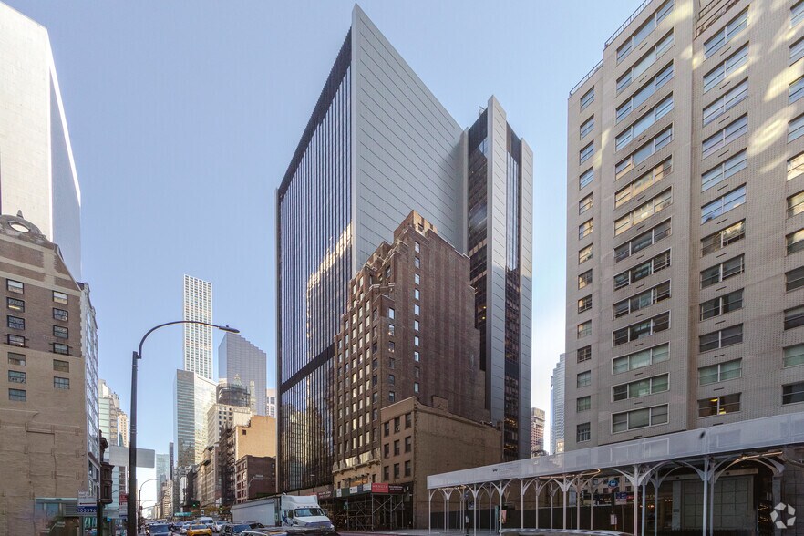 40 W 57th St, New York, NY à louer - Photo de la ville – Image 2 sur 4