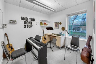 Plus de détails pour 4001 Ingersoll Ave, Des Moines, IA - Bureau à vendre