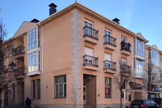 Plus de détails pour Calle Panadería, 2, El Escorial - Logement à vendre