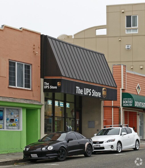 6746-6748 Mission St, Daly City, CA à vendre - Photo de l’immeuble – Image 2 sur 3