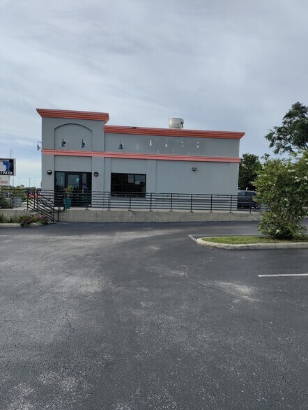 29835 US Highway 19 N, Clearwater, FL à louer - Photo de l’immeuble – Image 2 sur 8