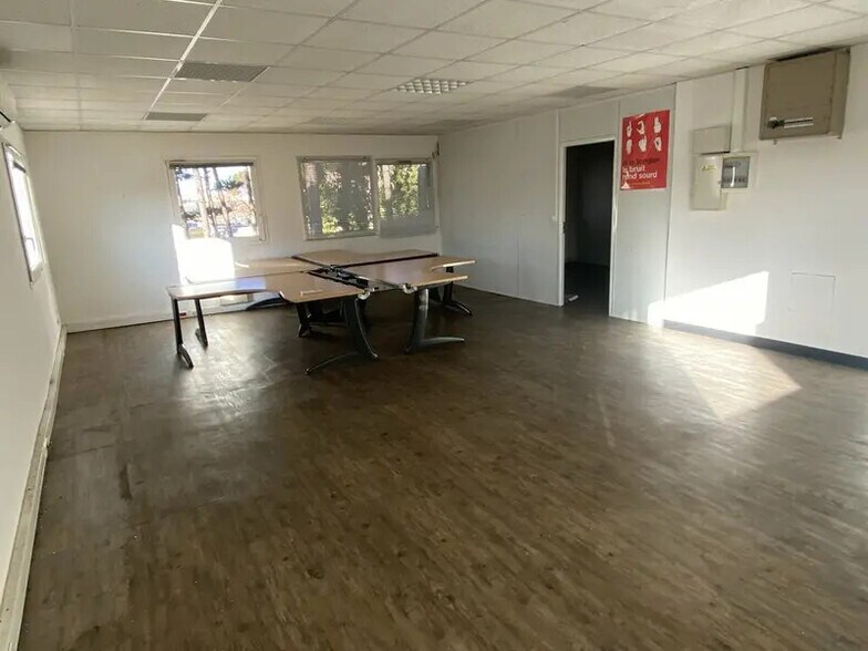 Bureau dans Vitrolles à louer - Photo intérieure – Image 1 sur 4