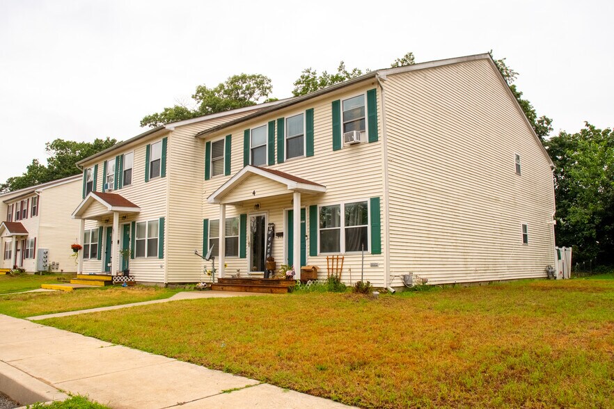 Vineland Gardens Apartments portefeuille de 2 biens à vendre sur LoopNet.fr - Photo de l’immeuble – Image 1 sur 11