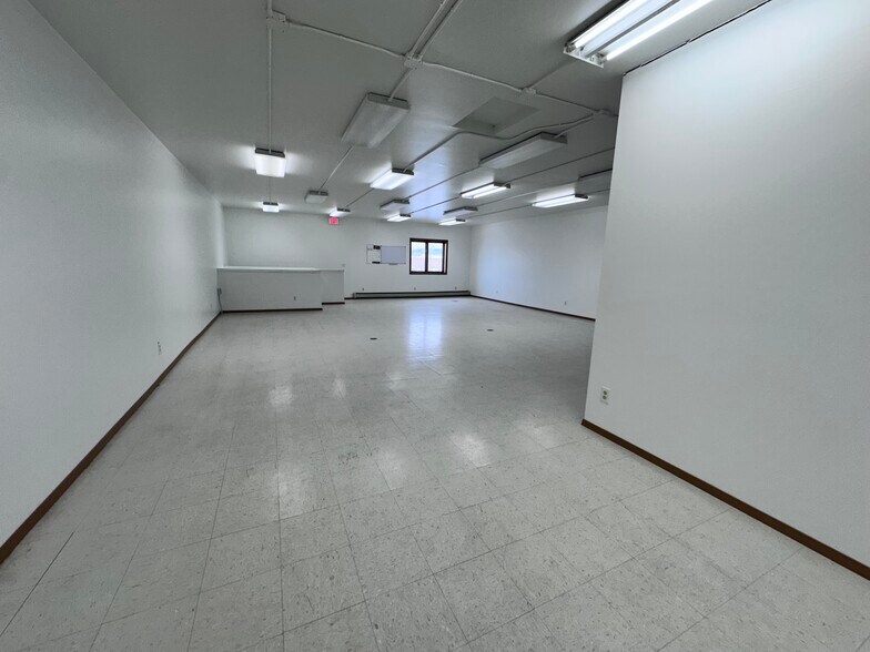 3534 International St, Fairbanks, AK à louer - Photo de l’immeuble – Image 3 sur 5
