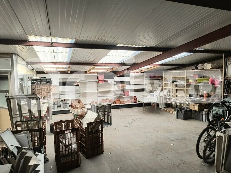 Local d’activités dans Reims à louer - Photo de l’immeuble – Image 2 sur 6