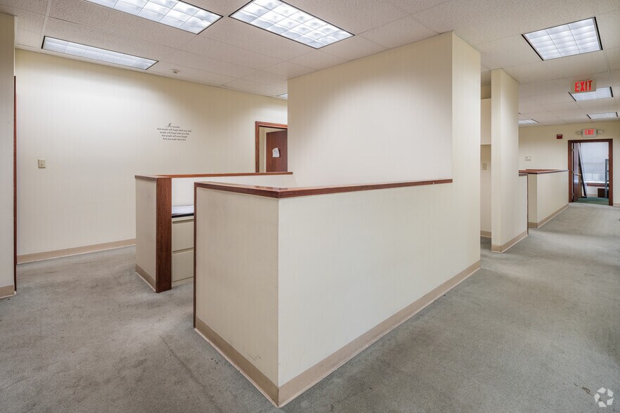 3890 N Illinois St, Swansea, IL à vendre - Photo intérieure – Image 2 sur 10